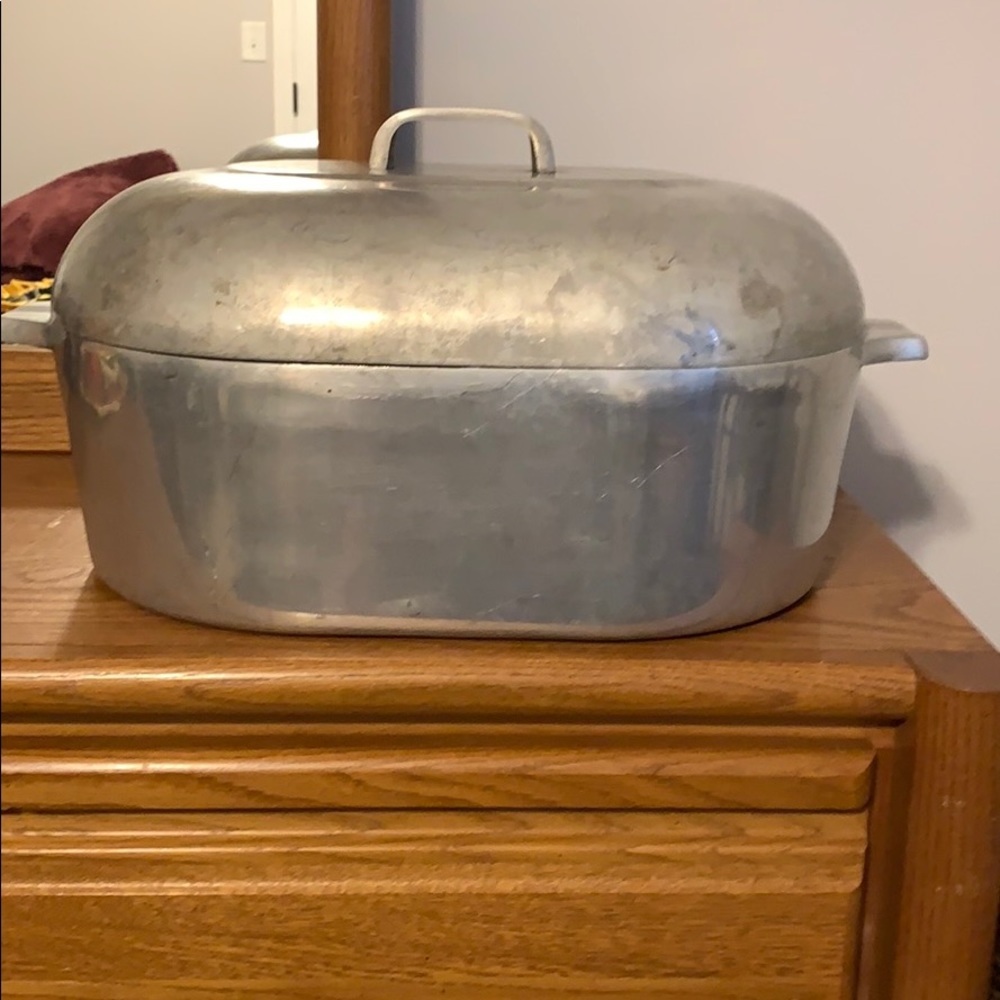 Vintage Magnalite roaster